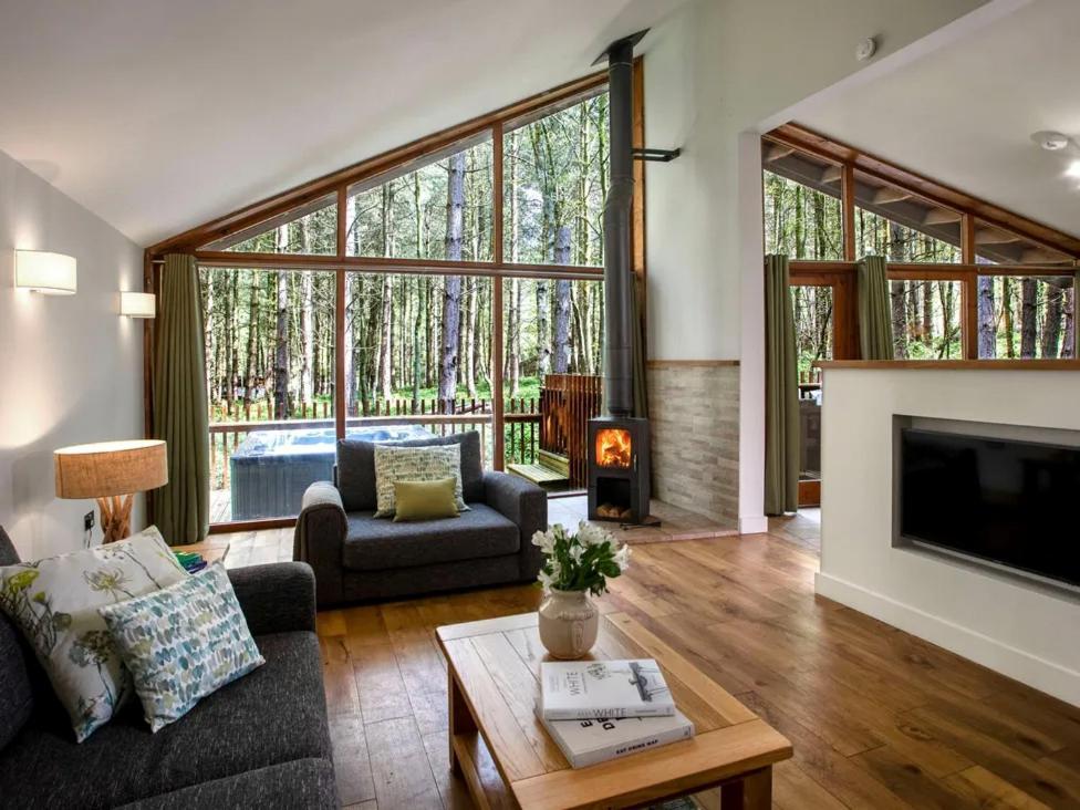 Blackwood Forest Cabins - Forest Holidays Popham Exterior photo